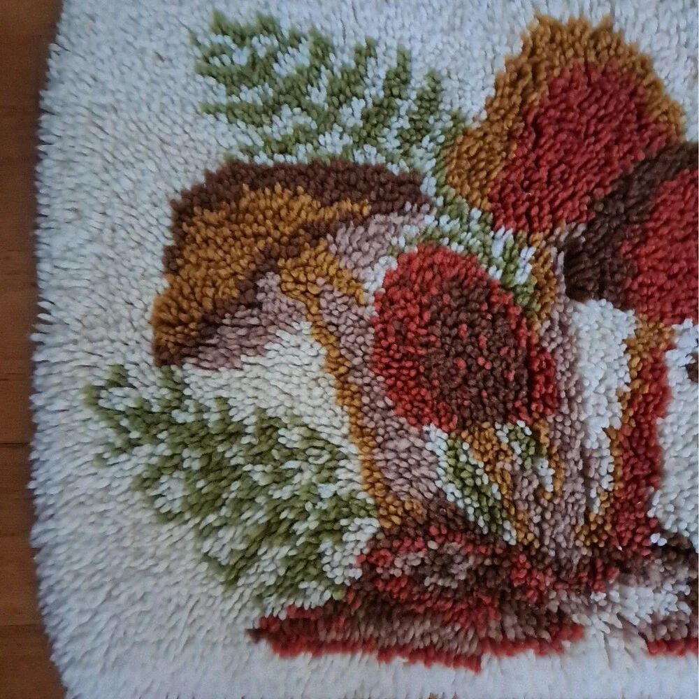 70s Mushroom Latch Hook Rug 19